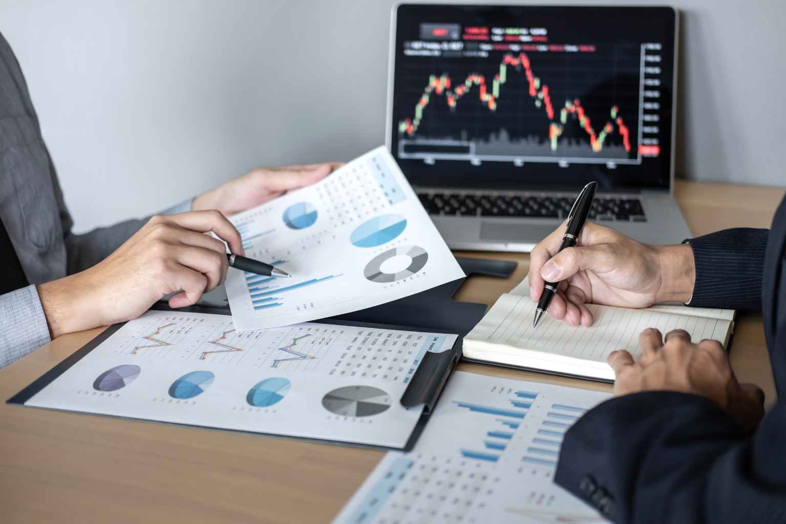 Ethical Investing vs Traditional Investing